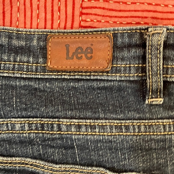 Lee women’s size 10 W32L31 rise 9.5” Dark Blue midrise Bootcut Jeans - Picture 16 of 16
